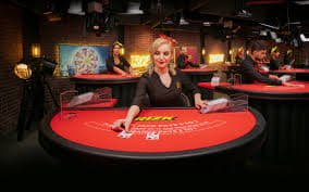 Meja blackjack live dealer di sbc slot dengan kartu dan layout standar